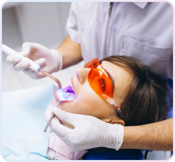 Bleaching Gigi 1 Perawatan bleaching gigi dengan cahaya LED di Klinik Dokter Gigi Adianti, Jakarta Selatan