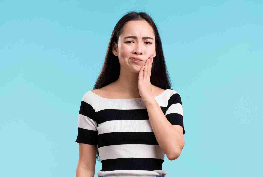 Gigi Sakit Setelah Pasang Behel Ini Durasi & Cara Mengatasinya